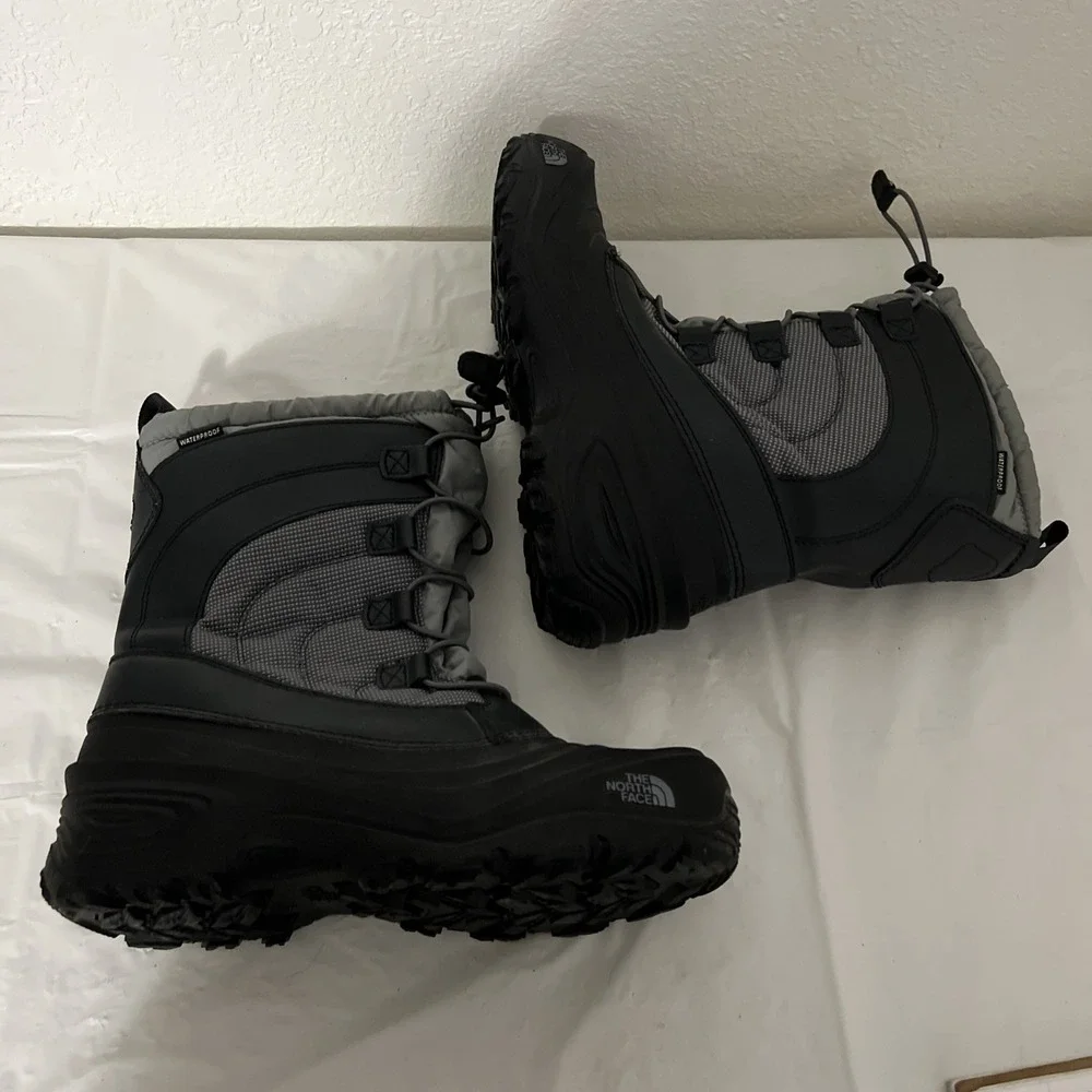 The North Face Alpenglow IV Boots Mens 7 Winter Lace Up Mid Calf Gray Black Snow